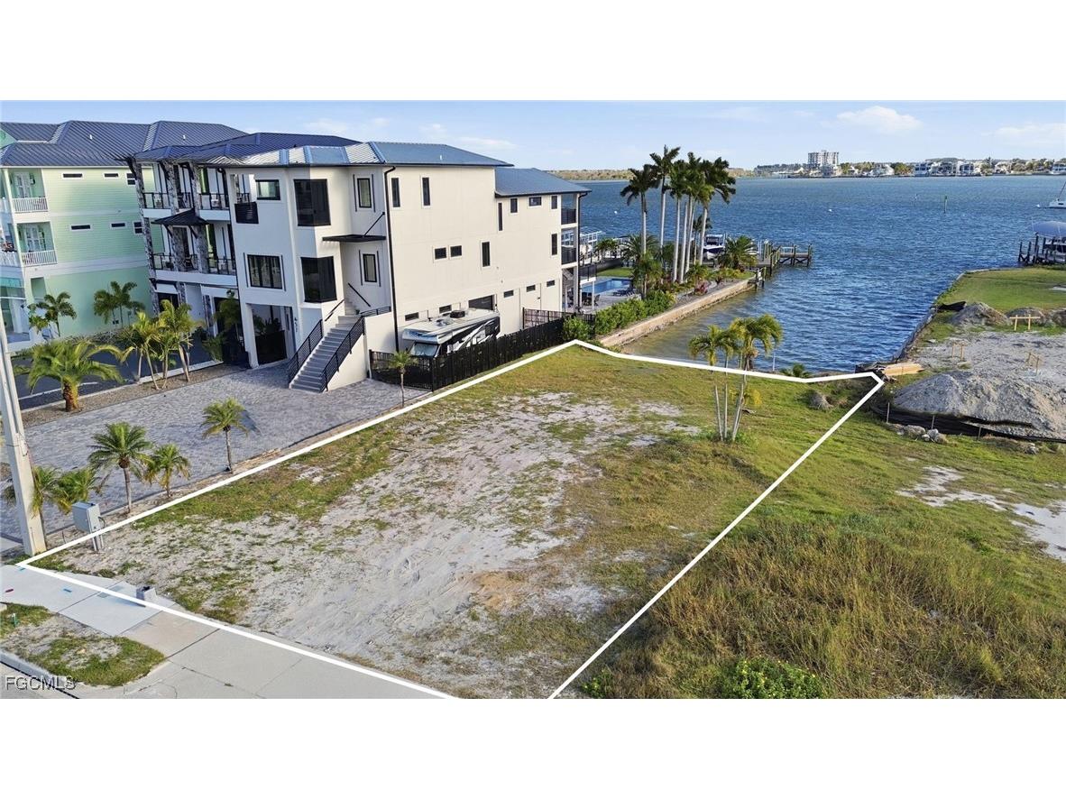 475 Estero Boulevard Fort Myers Beach FL 33931 2025015697 image1