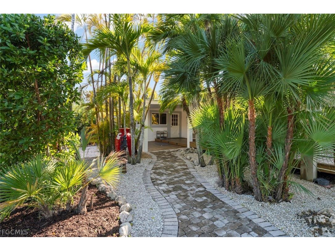  Sanibel FL 33957 2026006933 image1