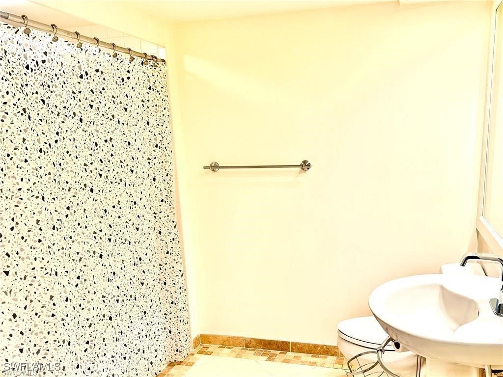 4751 Gulf Shore Boulevard N #1202 Naples FL 34103 225071775 image21