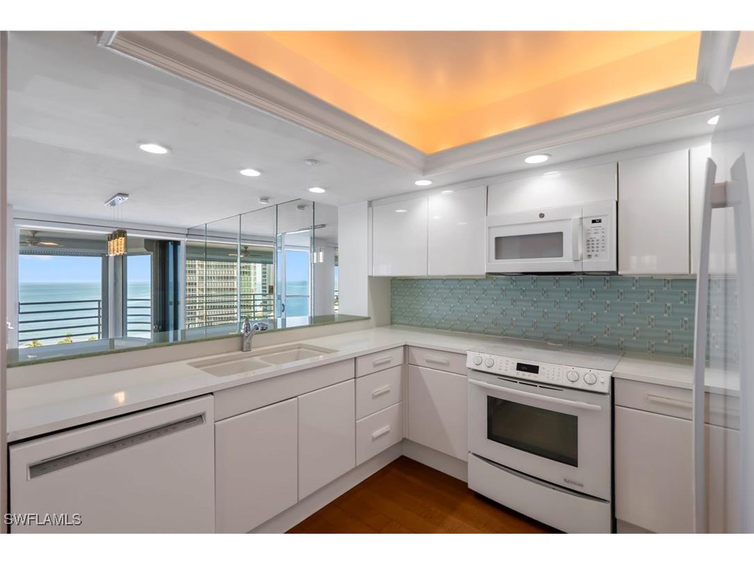 4751 Gulf Shore Boulevard N #1406 Naples FL 34103 225065064 image10
