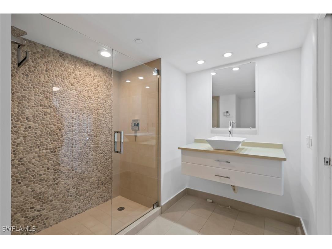 4751 Gulf Shore Boulevard N #1406 Naples FL 34103 225065064 image18