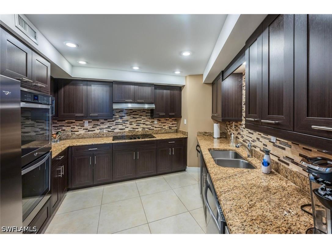 4751 Gulf Shore Boulevard N #PH7 Naples FL 34103 226016379 image37