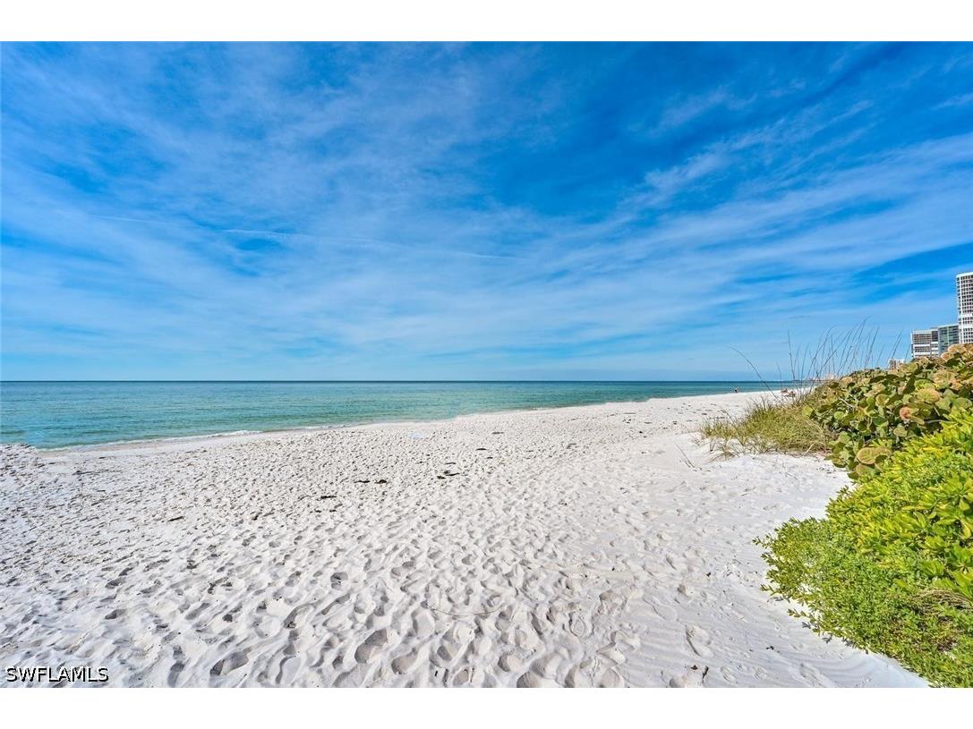 4751 Gulf Shore Boulevard N #PH7 Naples FL 34103 226016379 image40