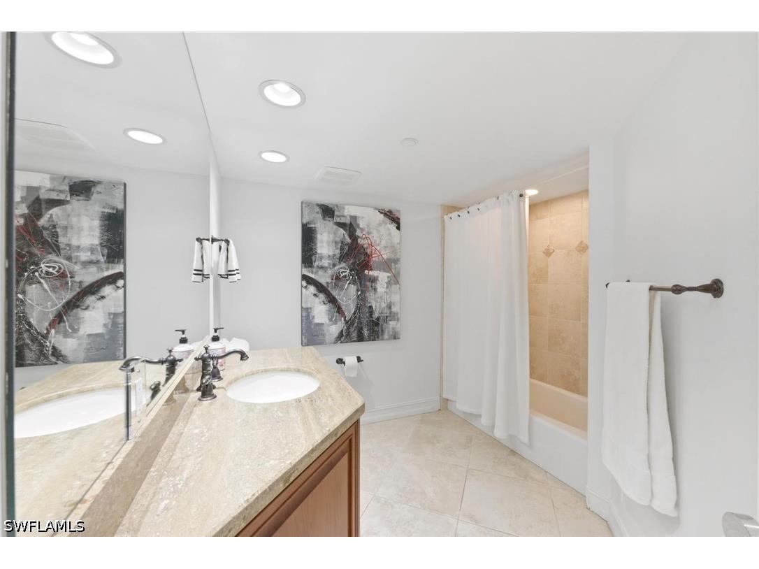 4751 Gulf Shore Boulevard N #PH7 Naples FL 34103 226016879 image24