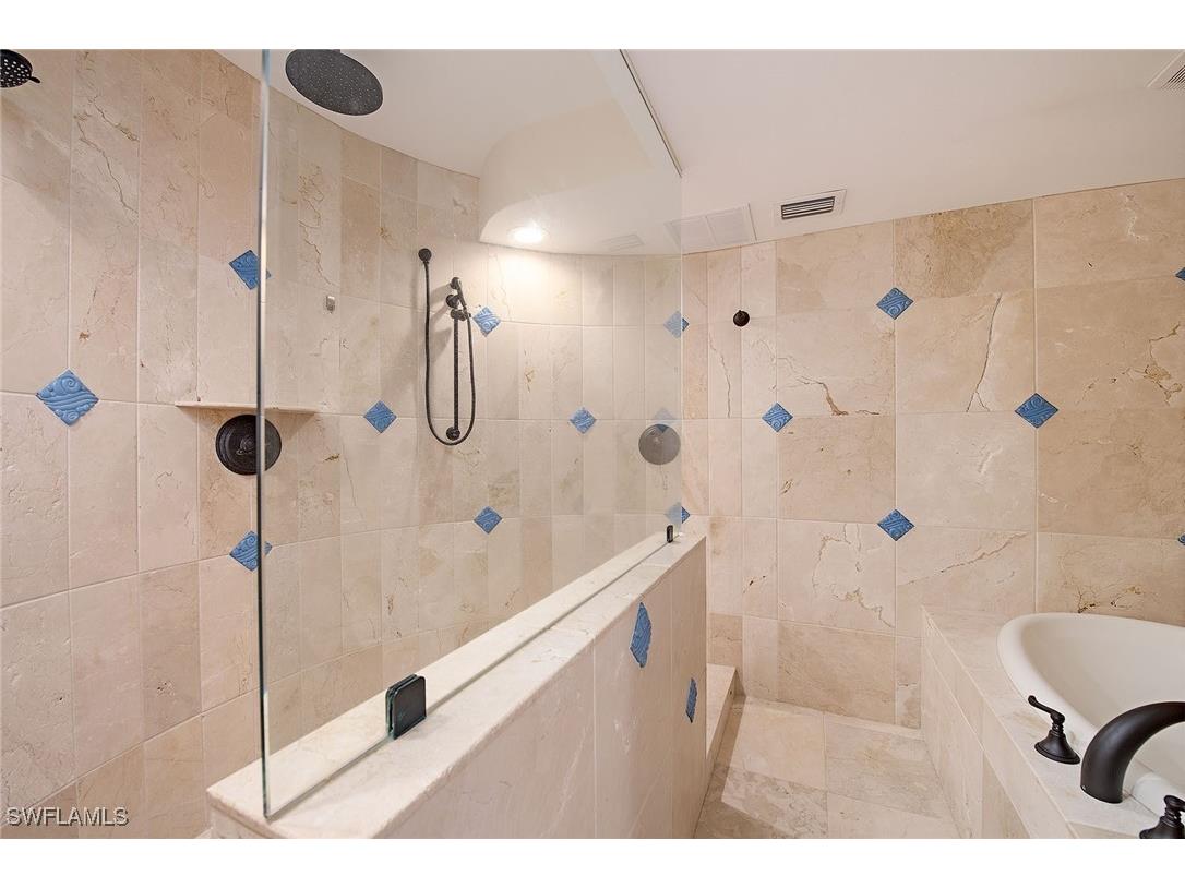 4751 Gulf Shore Boulevard N #PH8 Naples FL 34103 226005493 image15