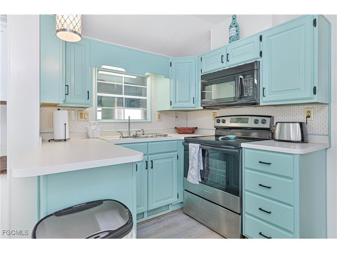 4751 Liberty Lane W Estero FL 33928 2025020833 image13