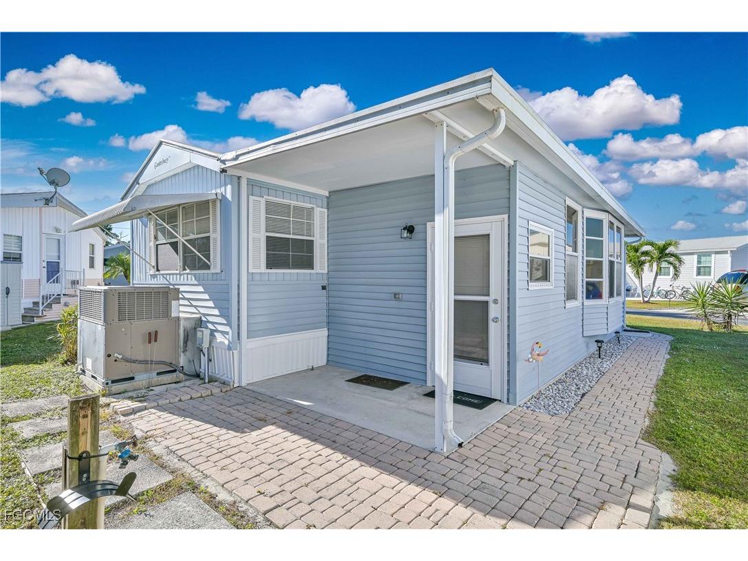 4751 Liberty Lane W Estero FL 33928 2025020833 image4