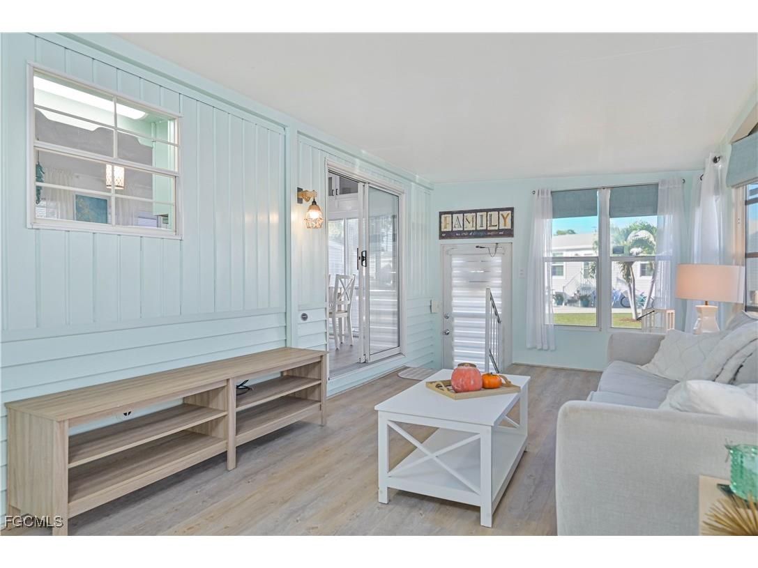 4751 Liberty Lane W Estero FL 33928 2025020833 image8