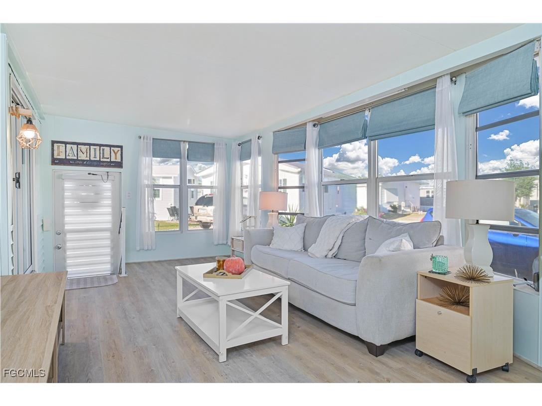 4751 Liberty Lane W Estero FL 33928 2025020833 image9