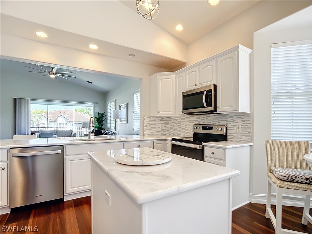 4752 Stratford Court #1404 Naples FL 34105 226008377 image11