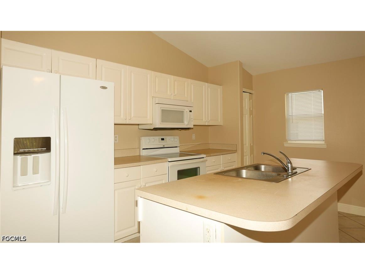 4754 Leonard Boulevard S Lehigh Acres FL 33973 2026024802 image5