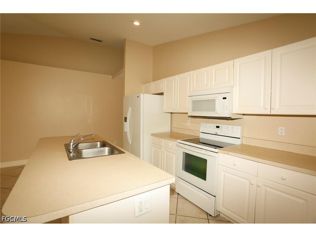 4754 Leonard Boulevard S Lehigh Acres FL 33973 2026024802 image6