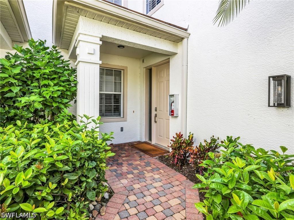 4758 Stratford Court #1302 Naples FL 34105 226023081 image2