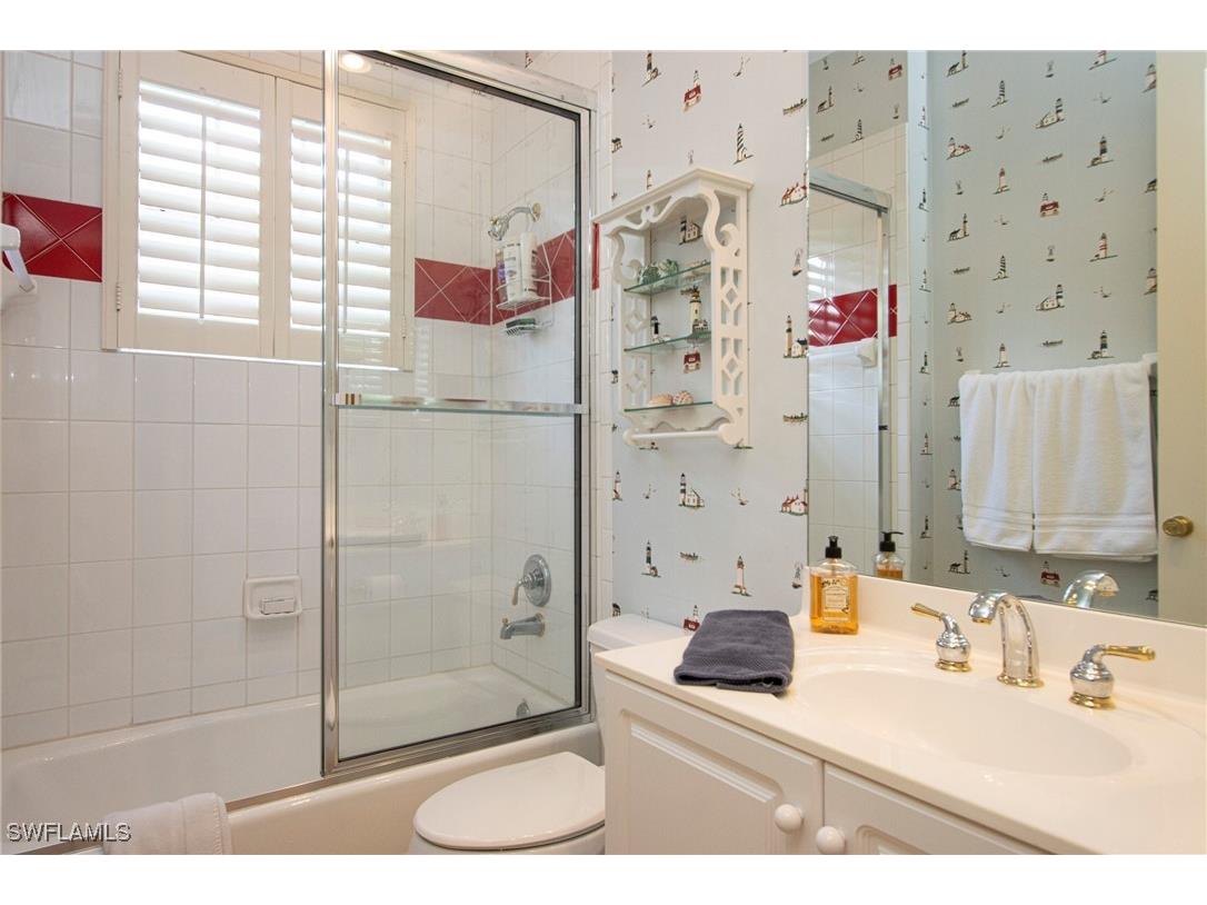 476 1st Avenue N Naples FL 34102 226001787 image10