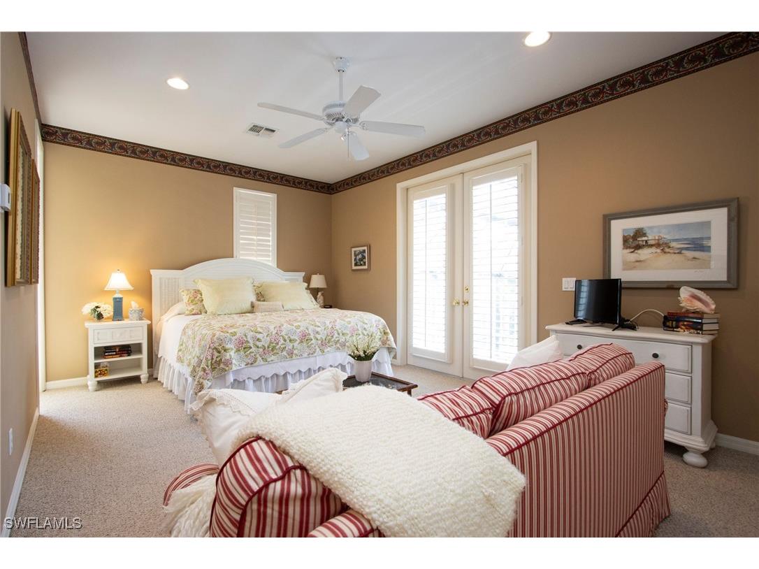 476 1st Avenue N Naples FL 34102 226001787 image11