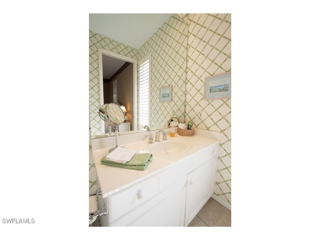 476 1st Avenue N Naples FL 34102 226001787 image18