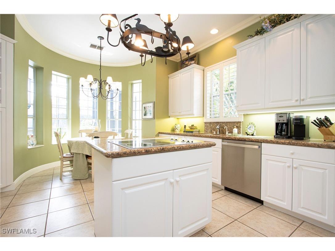 476 1st Avenue N Naples FL 34102 226001787 image22