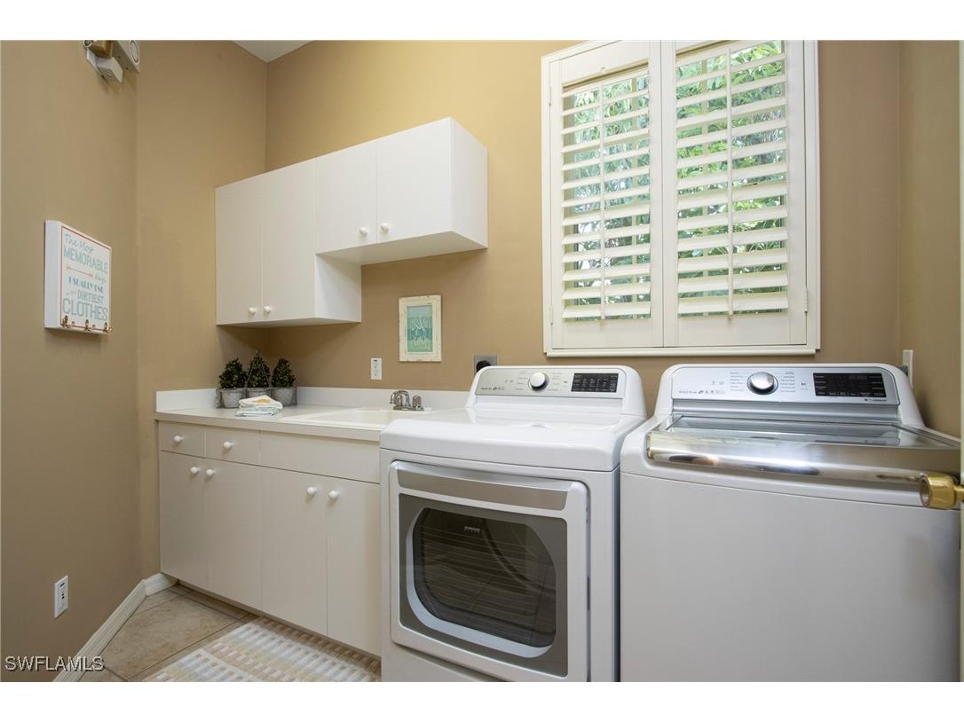 476 1st Avenue N Naples FL 34102 226001787 image24