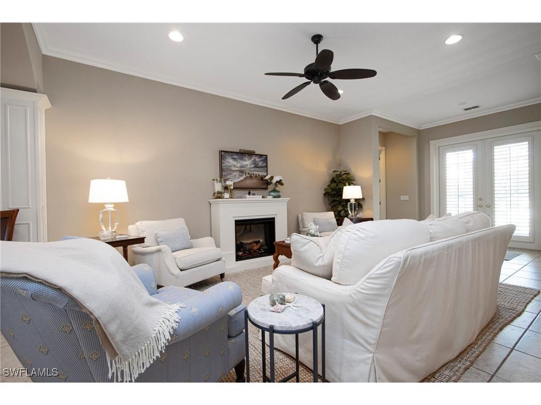 476 1st Avenue N Naples FL 34102 226001787 image25