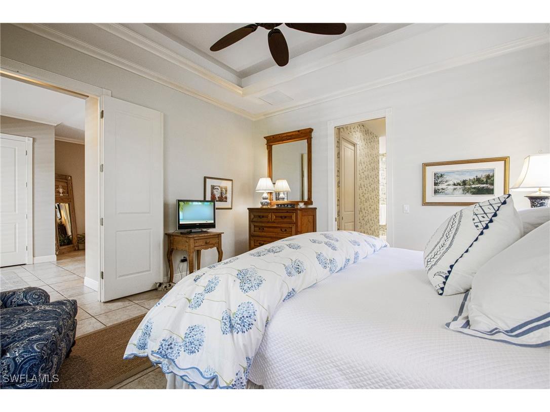 476 1st Avenue N Naples FL 34102 226001787 image29