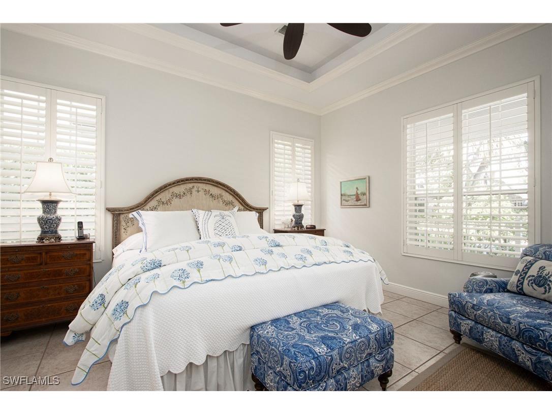 476 1st Avenue N Naples FL 34102 226001787 image30