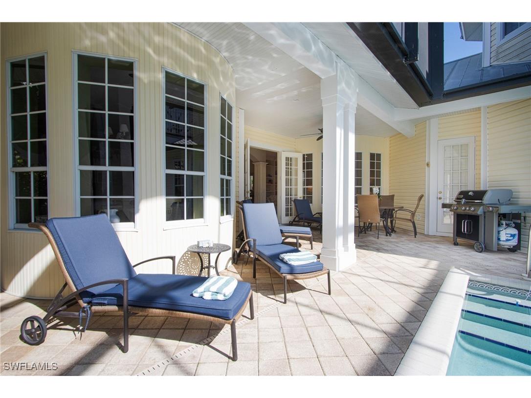 476 1st Avenue N Naples FL 34102 226001787 image37