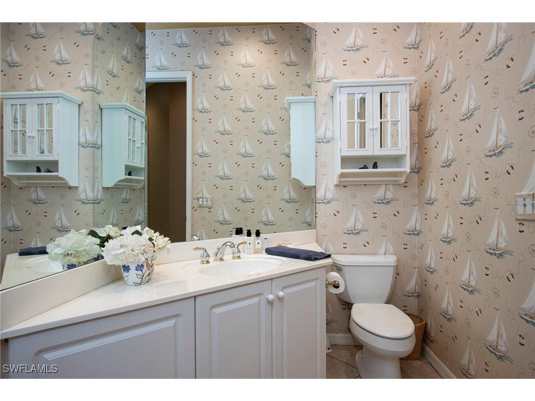 476 1st Avenue N Naples FL 34102 226001787 image4