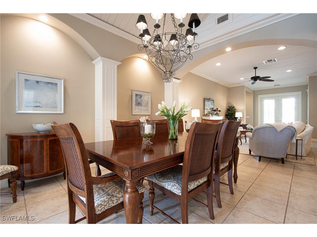 476 1st Avenue N Naples FL 34102 226001787 image5