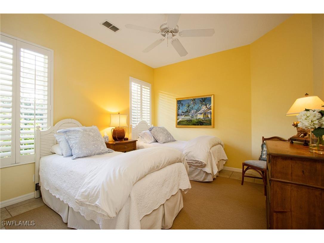 476 1st Avenue N Naples FL 34102 226001787 image9