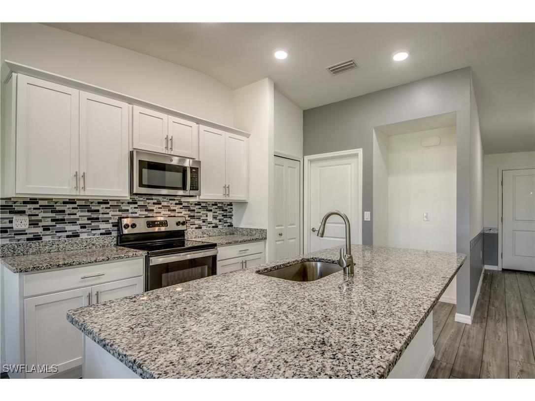 476 NE 3rd Avenue Cape Coral FL 33909 224072581 image2