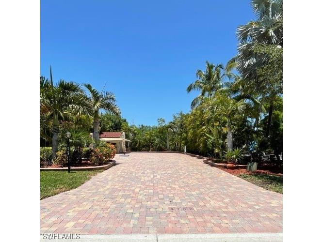 4762 Southern Breeze Drive Naples FL 34114 225075321 image1