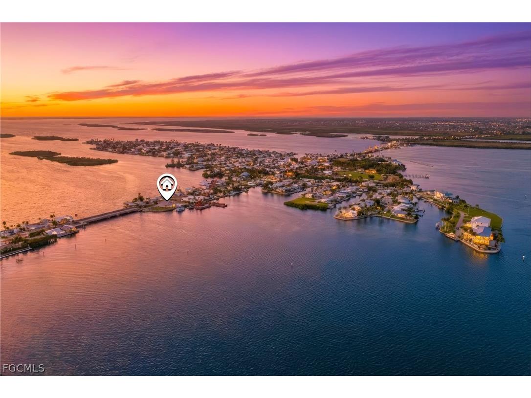 4767 Pine Island Road NW Matlacha FL 33993 2026006225 image1