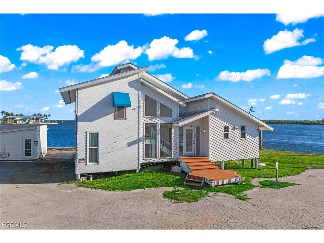 4767 Pine Island Road NW Matlacha FL 33993 2026006225 image3