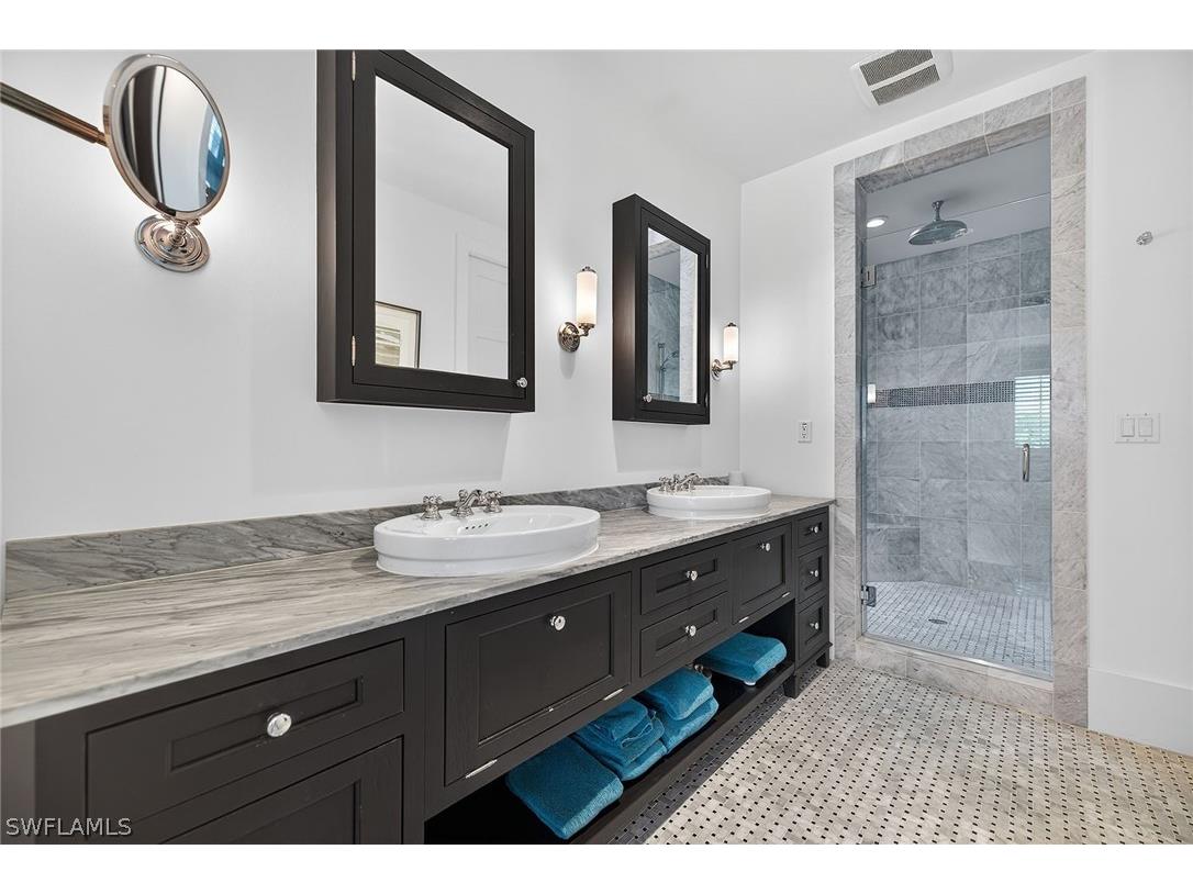 477 3rd Avenue S #2 Naples FL 34102 226009186 image20