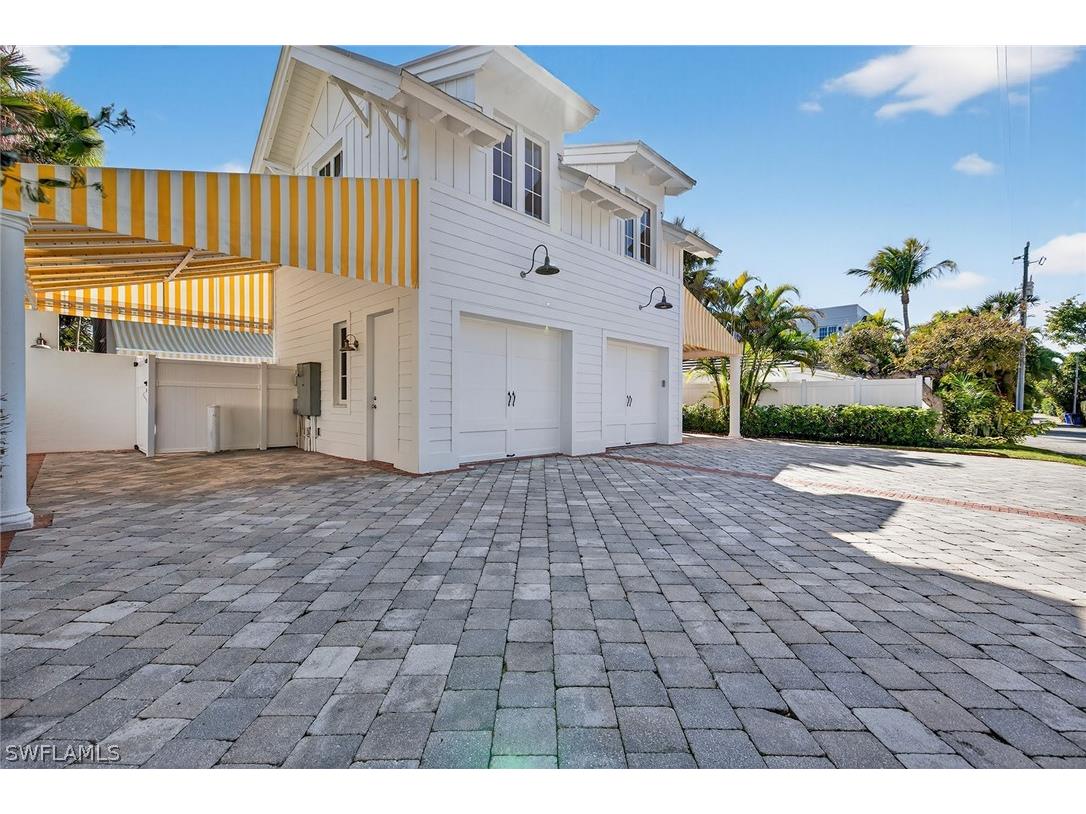 477 3rd Avenue S #2 Naples FL 34102 226009186 image3