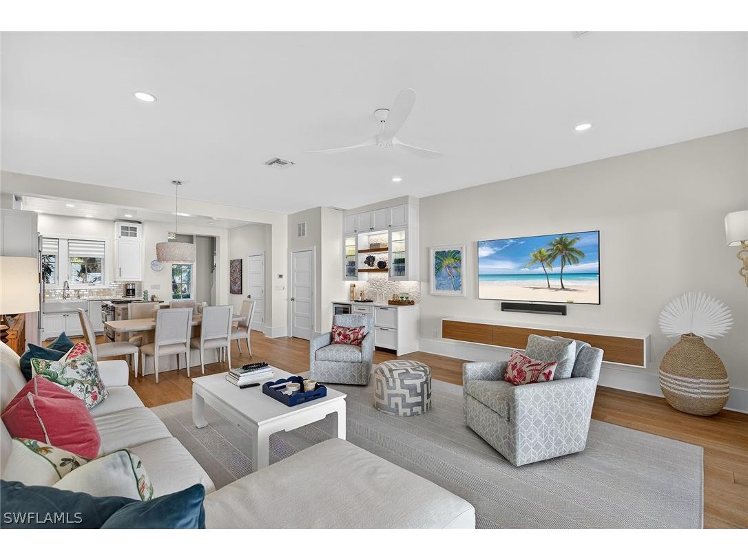 477 3rd Avenue S #2 Naples FL 34102 226009186 image7