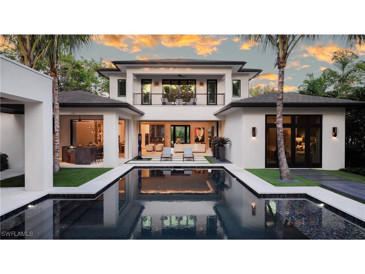 477 3rd Street N Naples FL 34102 224099245 image3