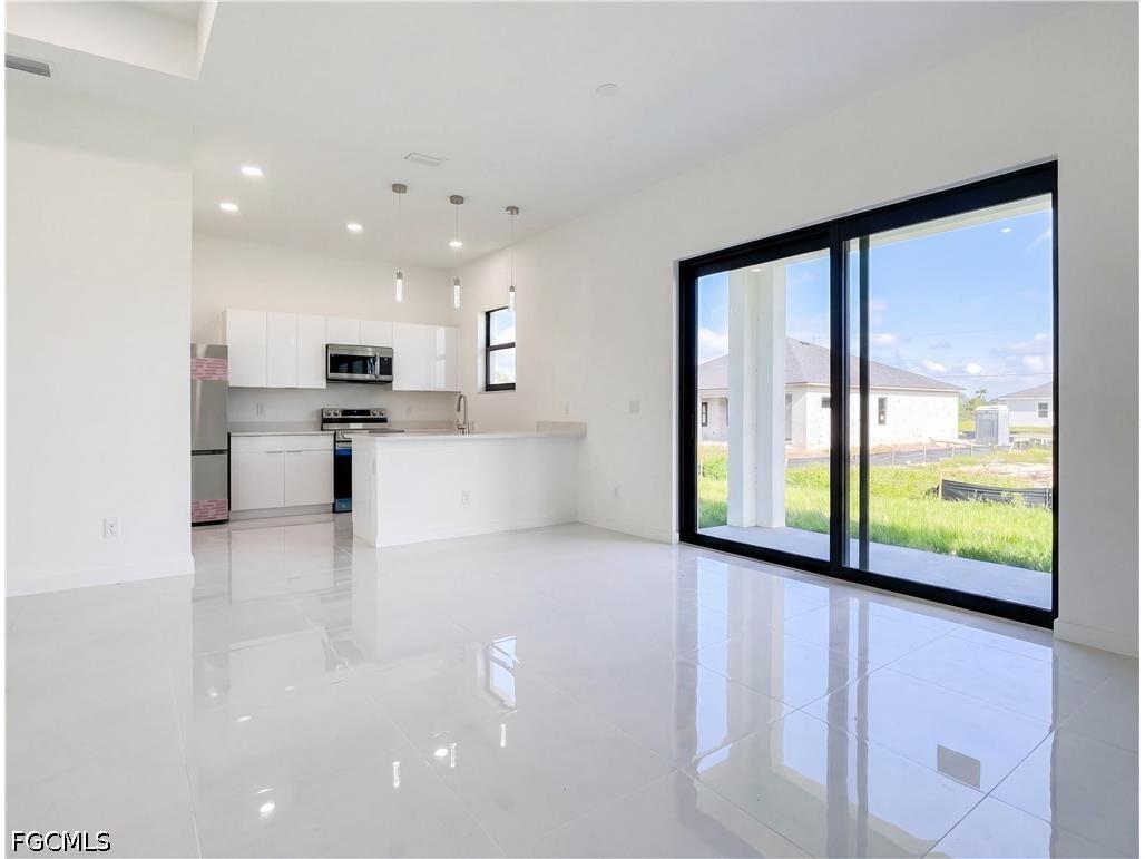 477 Rayford Street Lehigh Acres FL 33974 2026017917 image4