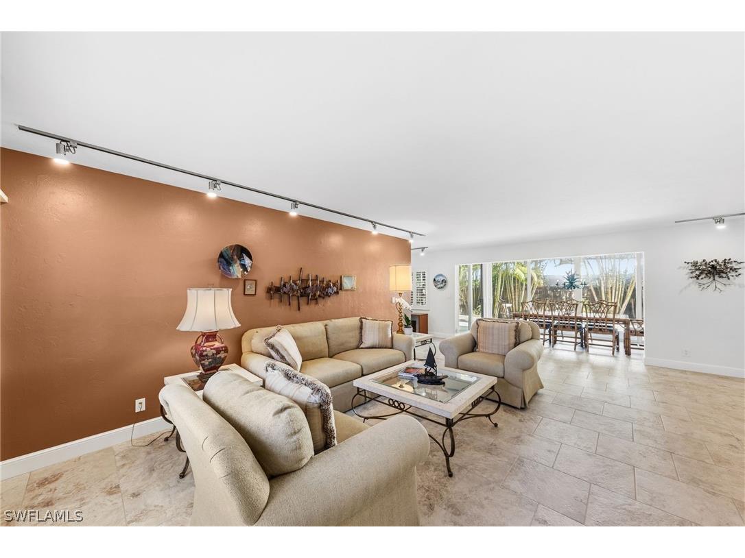 4772 West Boulevard #E102 Naples FL 34103 226011706 image10