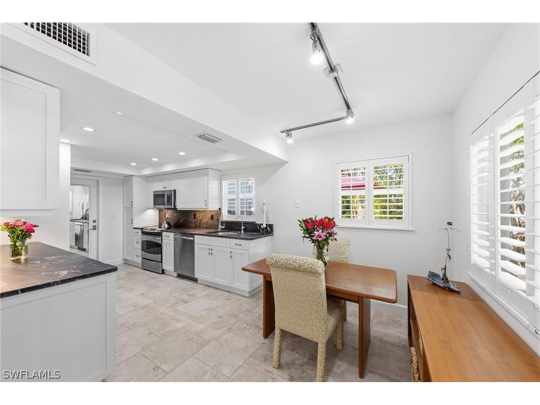 4772 West Boulevard #E102 Naples FL 34103 226011706 image14