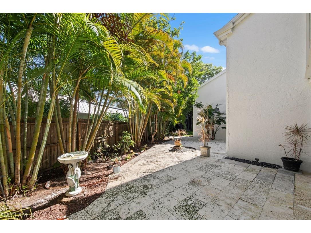 4772 West Boulevard #E102 Naples FL 34103 226011706 image26