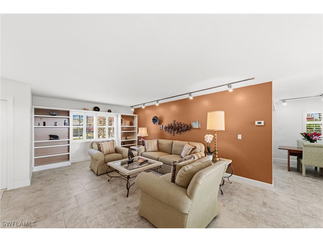 4772 West Boulevard #E102 Naples FL 34103 226011706 image8