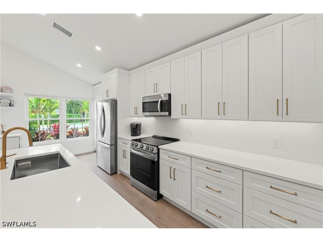 4775 Europa Drive Naples FL 34105 226025139 image20