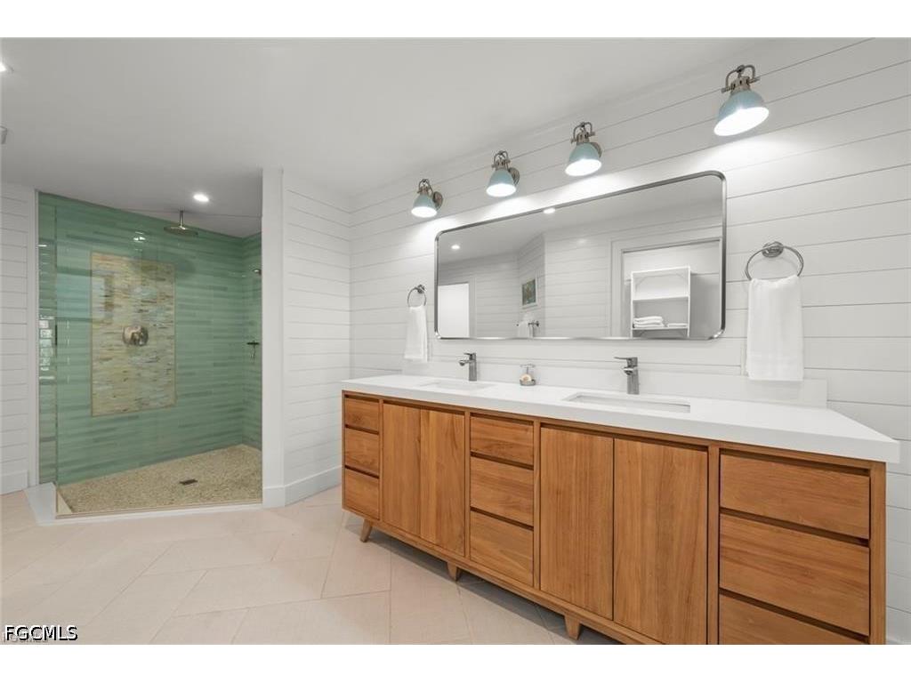 4775 Rue Helene Sanibel FL 33957 2026025009 image25