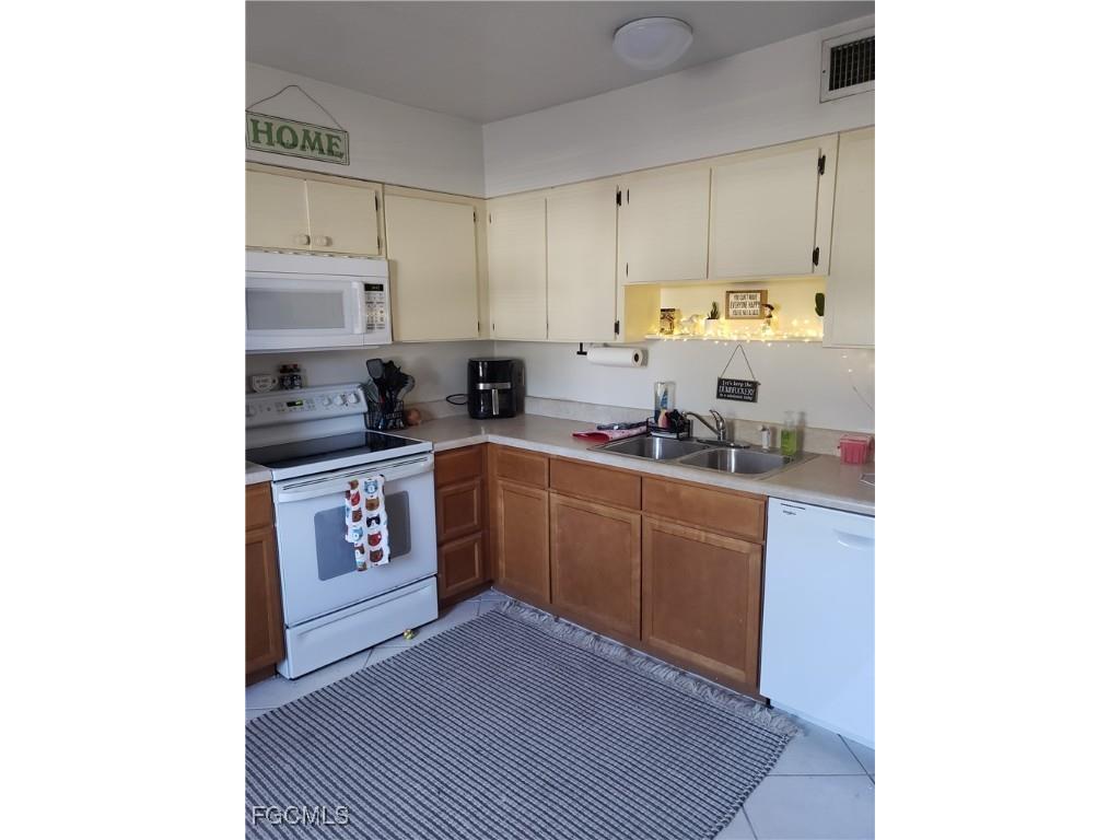 4777 Orange Grove Boulevard #I-5 North Fort Myers FL 33903 2025003411 image6