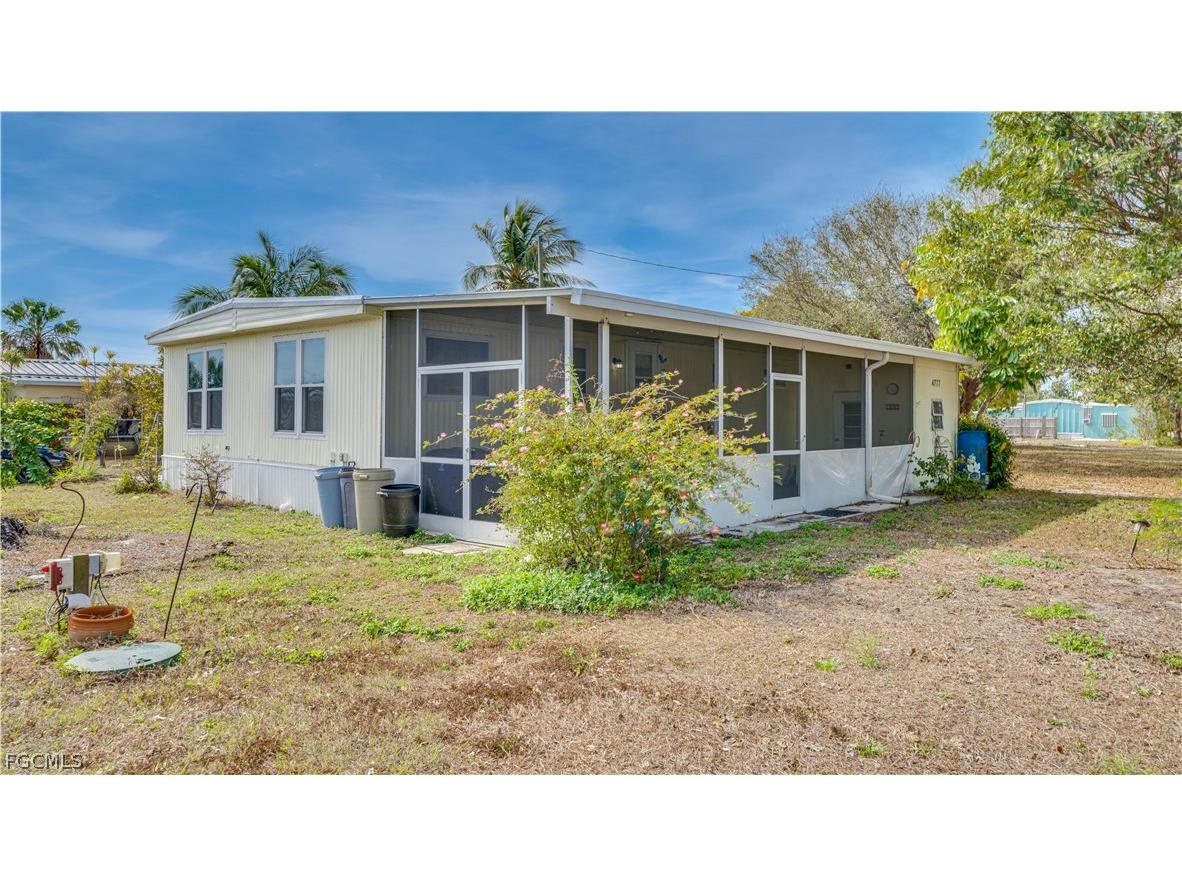 4777 Sandpiper Drive Saint James City FL 33956 2026007720 image1