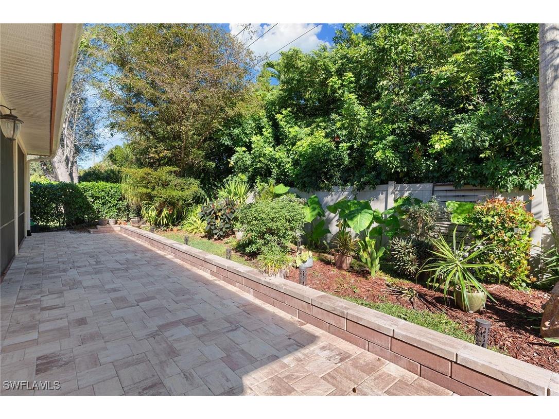 4778 Europa Drive Naples FL 34105 226003388 image26