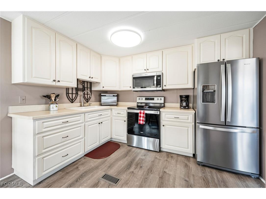 478 Nicklaus Boulevard North Fort Myers FL 33903 2026011614 image14