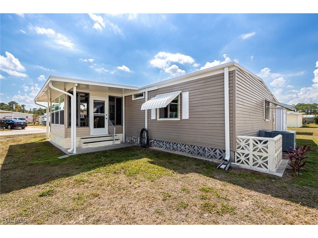 478 Nicklaus Boulevard North Fort Myers FL 33903 2026011614 image24