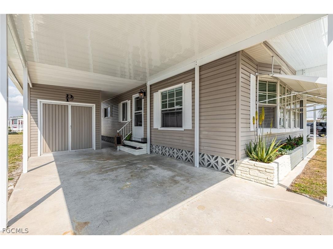 478 Nicklaus Boulevard North Fort Myers FL 33903 2026011614 image4